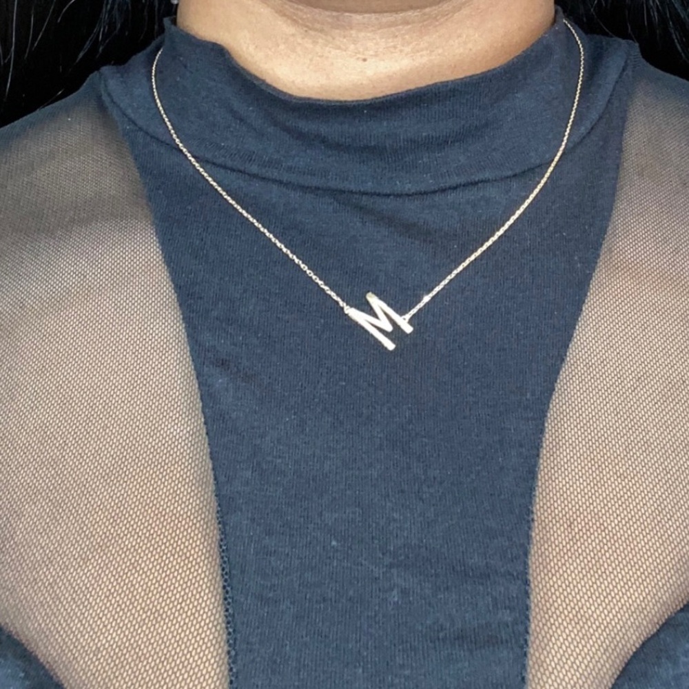 🔥 Trendy Gold M Necklace
